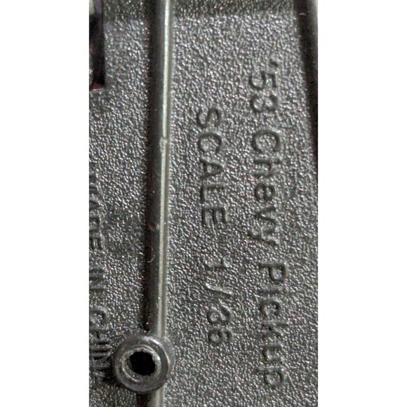 Maisto 1:26 Scale 1950 Chevrolet 3100 Pickup Diecast Truck Vehicle red - Picture 14 of 14